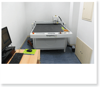 Dieless cutting table